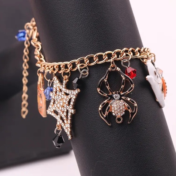 New Halloween Charm Bracelet - Picture 5 of 6